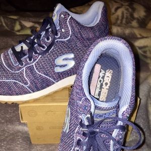 Women’s Sketchers “AirCooled” sneakers